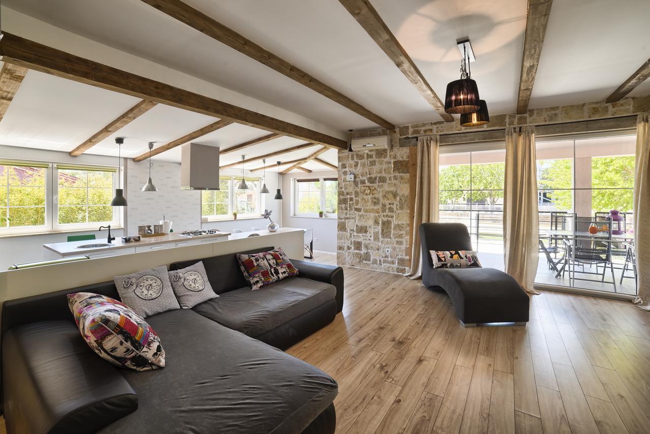 Vila Stylish & Luxury Villa With Pool, Biliard, Extra Pool Heating Available - Wiibuk *